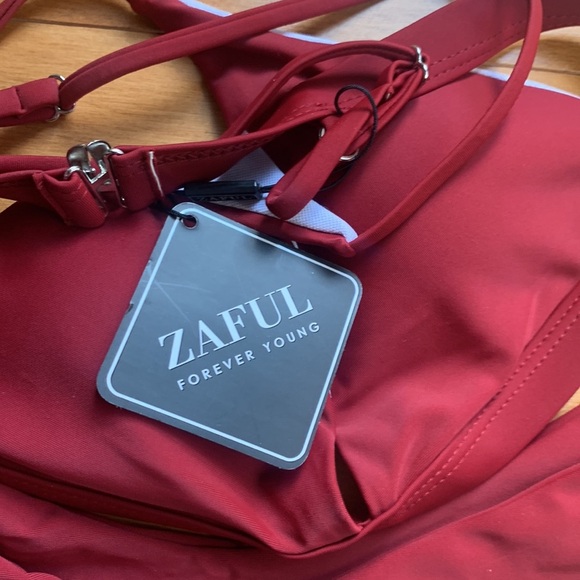 Zaful High Waisted Triangle  2 Pc. Burgandy Bikini size 8 NEW - Picture 7 of 13